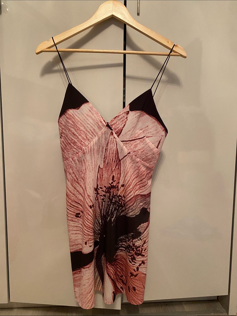 alice + olivia Pink and Black cami orchid Floral Slip Mini Dress size 4 - Picture 2 of 3